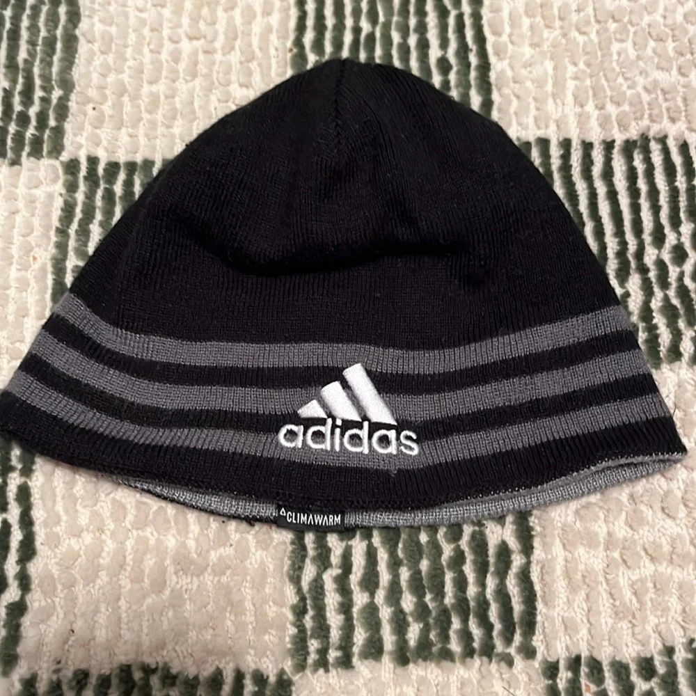 Adidas boys black and gray beanie